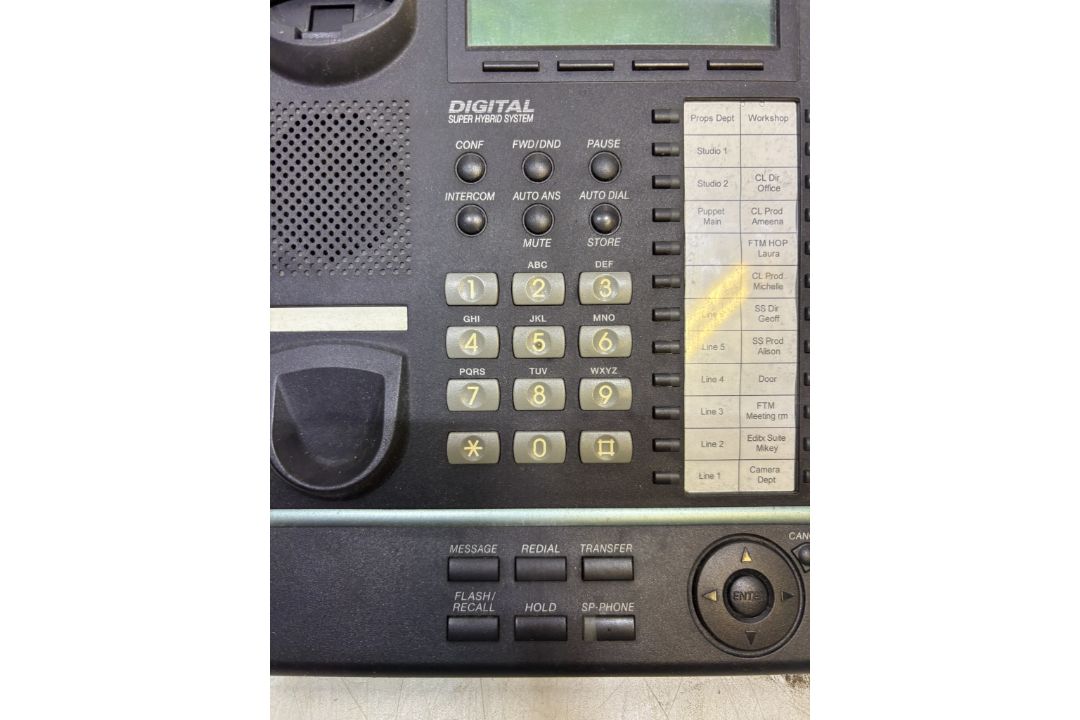 4 x Phones - Image 3 of 6