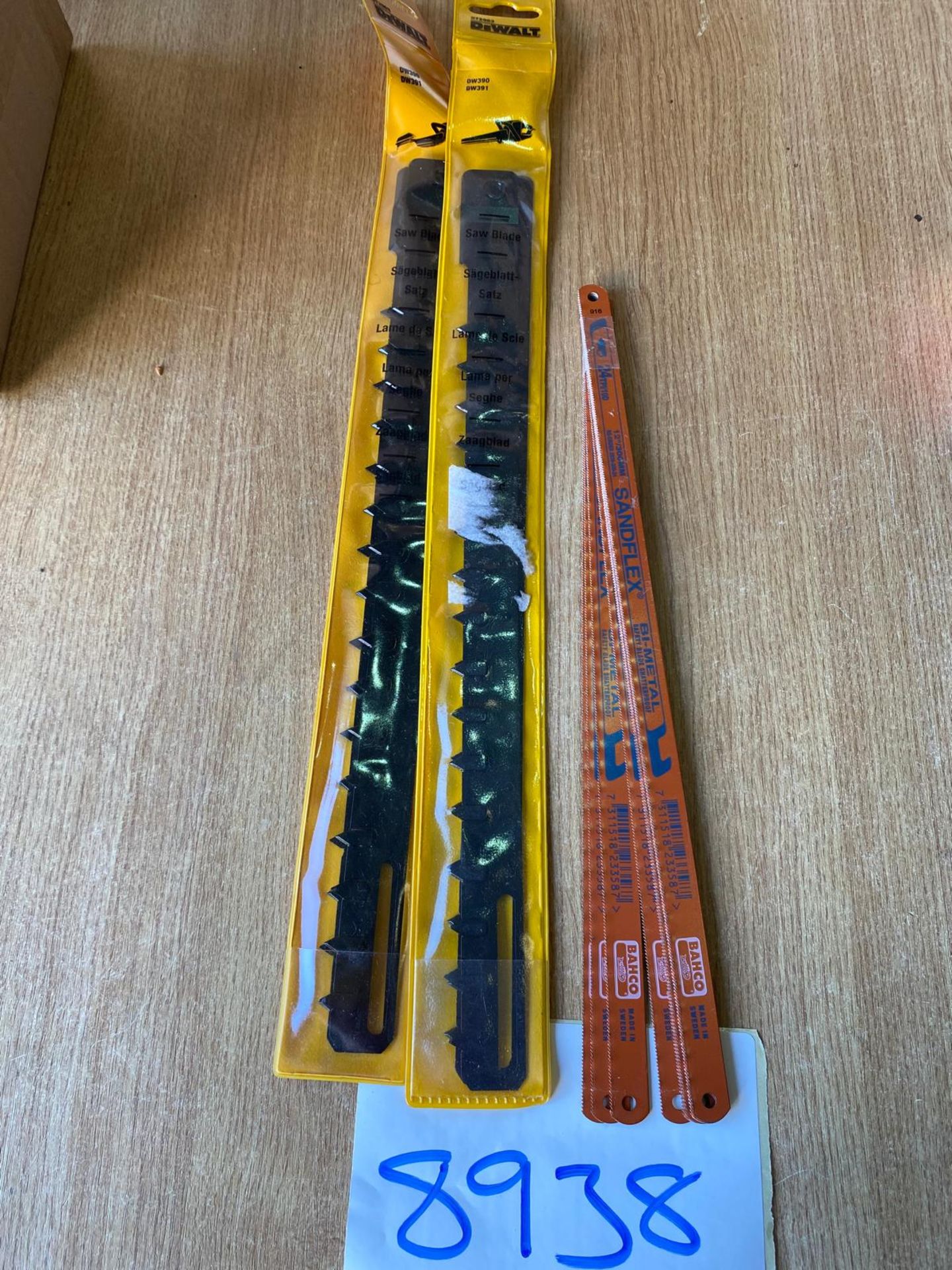 12 X BLADES INC. 2 X DEWALT DT2963 ALLIGATOR SAW BLADE, 10 X BAHCO 12" X 24TPI HACKSAW BLADES