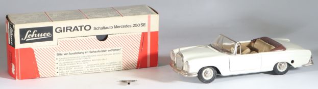 Schuco Blech Schaltauto Girato Mercedes Benz 250 SE Cabrio #4000 weiss/cremefarben