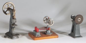 Labeur Frankreich Dampfmaschine Antriebsmodelle Konvolut Hammerwerk Schleifstein Presse
