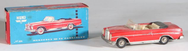 HUKI Blechauto Mercedes 300 SE Cabrio #205