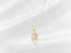 Kette/Collier: feines Collier mit schönem, gelben Diamant Tropfen-Anhänger, ca. 1,15ct