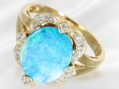 Ring: attraktiver Opal/Brillant-Goldschmiedering, neuwertig und ungetragen
