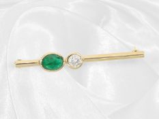 Hochwertige handgefertigte Smaragd/Brillant-Goldschmiedebrosche, ca. 2,55ct