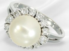 Ring: weißgoldener vintage Goldschmiedering mit Perle und Brillantbesatz