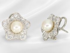 Ohrstecker: besonders schön gearbeitete vintage Blütenohrstecker mit Perlen und Diamanten