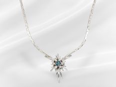 Collier mit Saphir und Diamanten in Weißgold mit sternförmigem Mittelteil