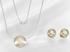 Collier/Ohrschmuck: feine Kette mit Brillant-Anhänger und passendem Ohrschmuck, ca. 1,11ct, 18K Weiß