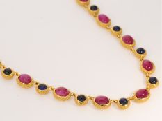 Kette: Sehr dekorative und ausgefallene Rubin/Saphirkette, Handarbeit, ca. 34ct, Silber vergoldet