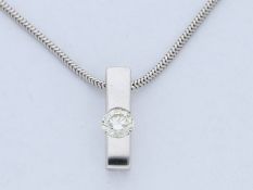 Kette/Anhänger: weißgoldene Schlangenkette mit modernem Brillantanhänger