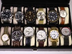 Armbanduhr: Konvolut moderne Herrenuhren in Sammler-Box, diverse Marken