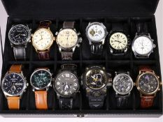 Armbanduhr: Konvolut moderne Herrenuhren in Sammler-Box, diverse Marken