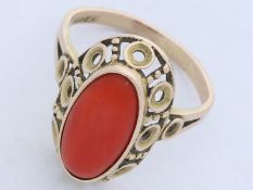 Ring: vintage Korallenring, 8K Gold