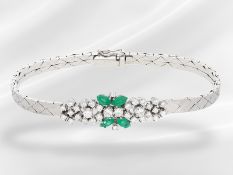 Bracelet: vintage white gold brilliant-cut diamond and emerald jeweller’s bracelet, ca. 2.24 ct
