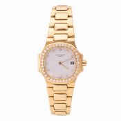 Patek Philippe-Damenarmbanduhr mit Diamanten