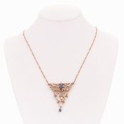 Historisierendes Collier mit Perl- und Blausteinbesatz