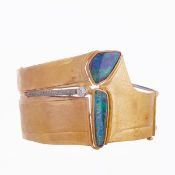 Wilhelm Buchert - Autorenschmuck: Armspange mit Opalen und Brillant
