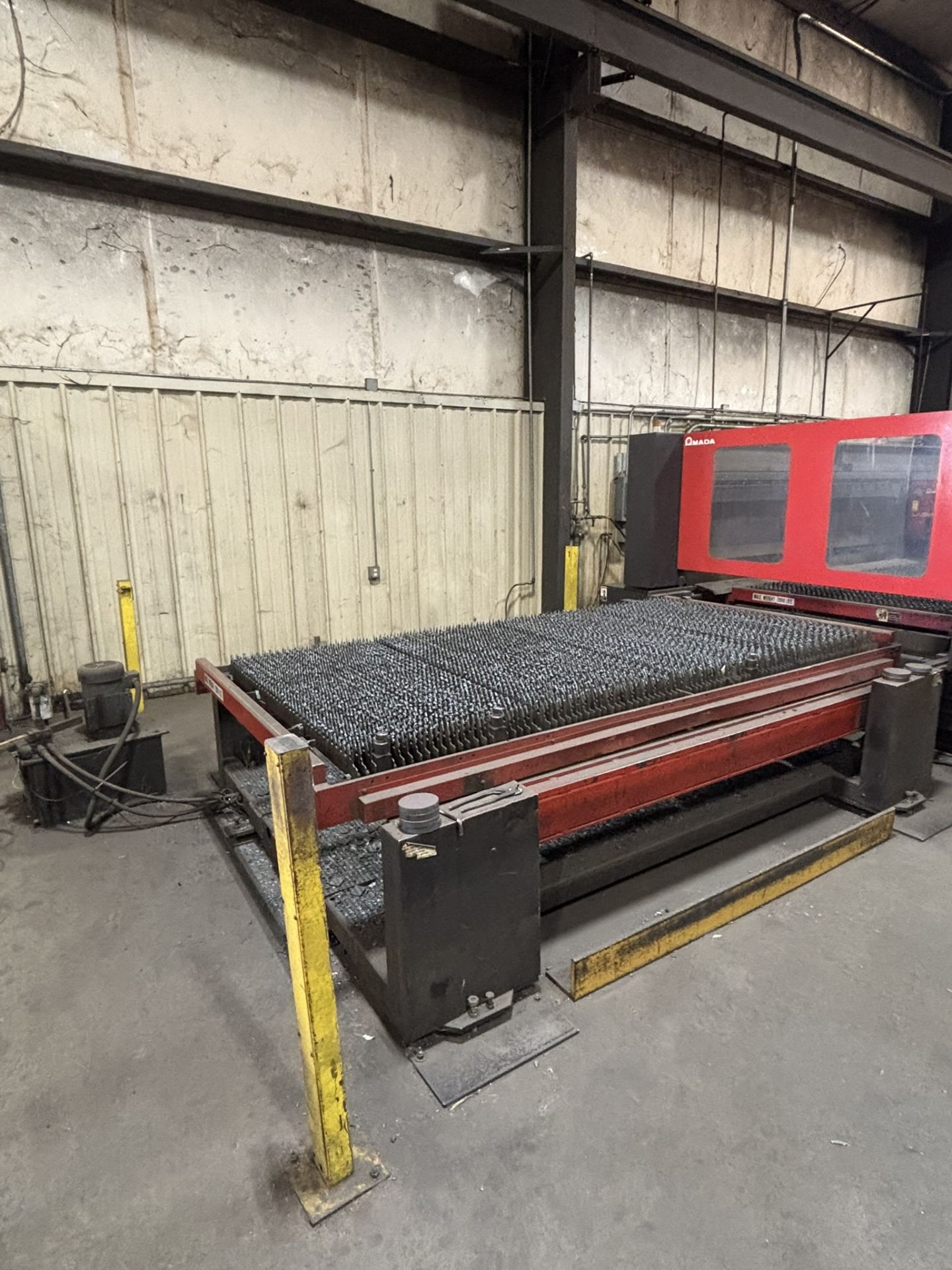 2006 Amada F03015NT CO2 Laser, 4,000w Resonator, 52,760 hours, with Chiller, Shuttle Table