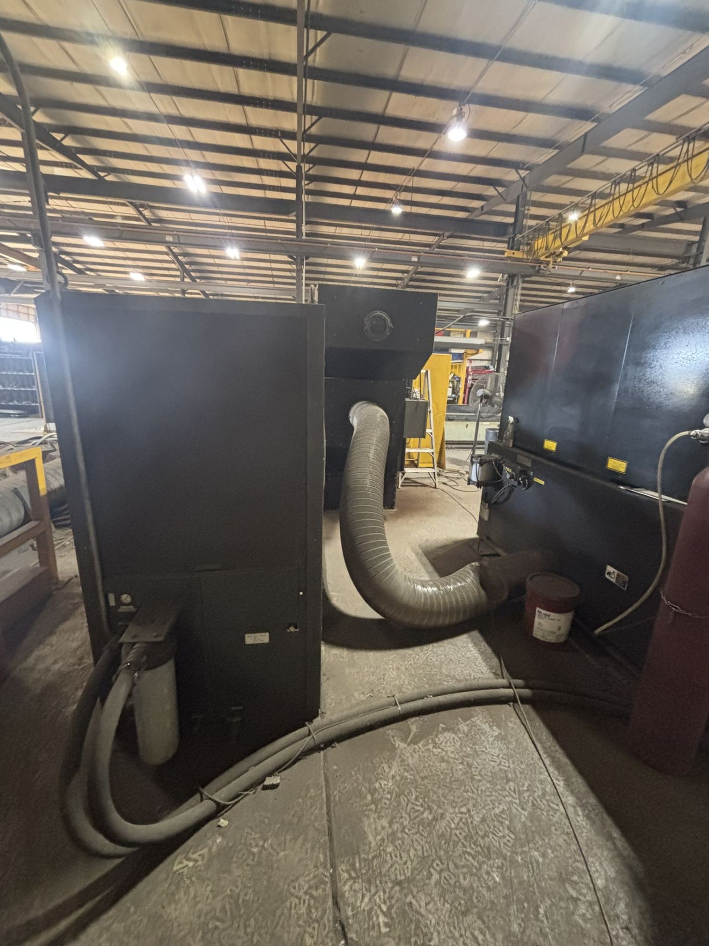 2006 Amada F03015NT CO2 Laser, 4,000w Resonator, 52,760 hours, with Chiller, Shuttle Table - Image 11 of 17