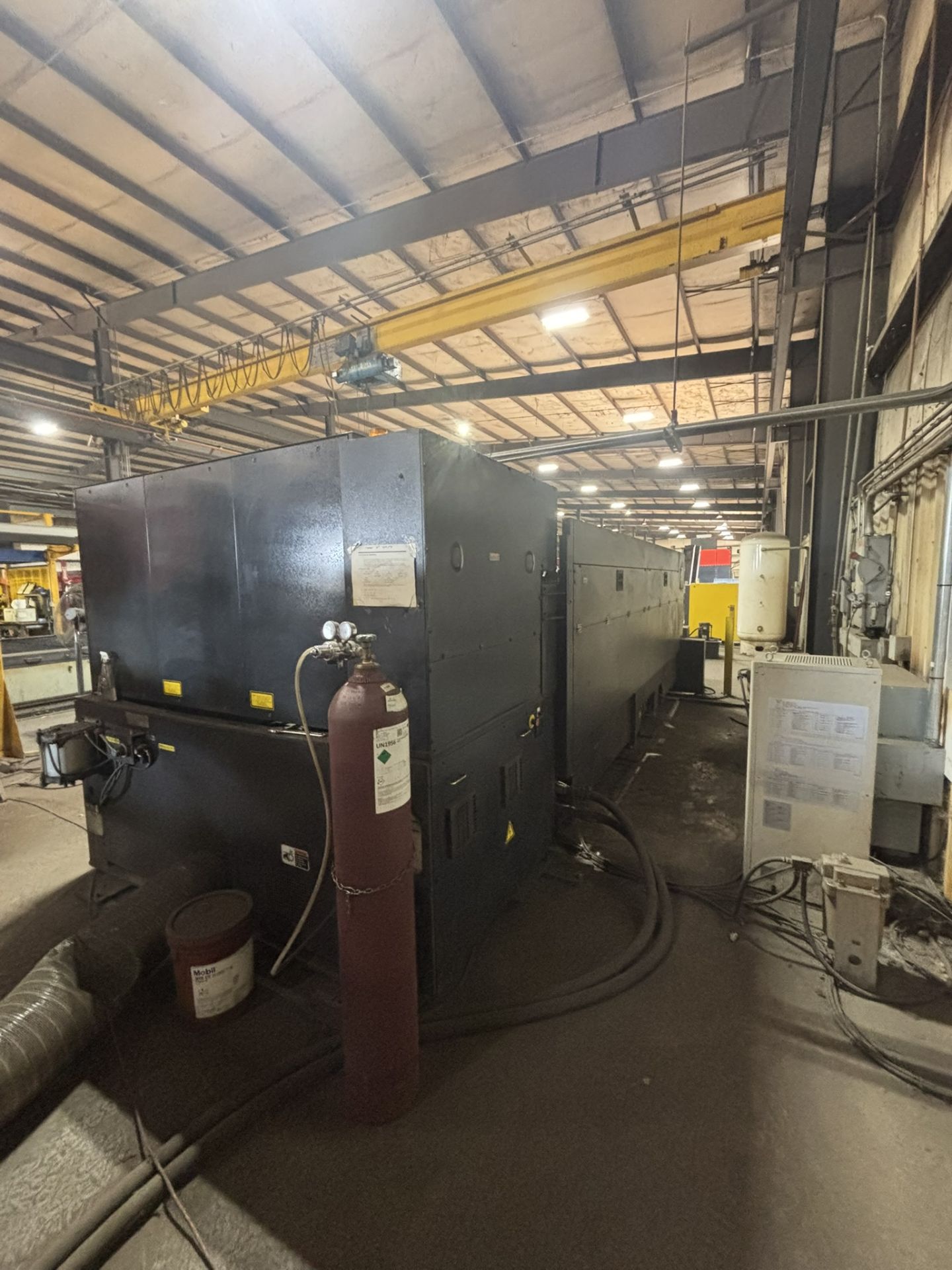 2006 Amada F03015NT CO2 Laser, 4,000w Resonator, 52,760 hours, with Chiller, Shuttle Table - Image 10 of 17