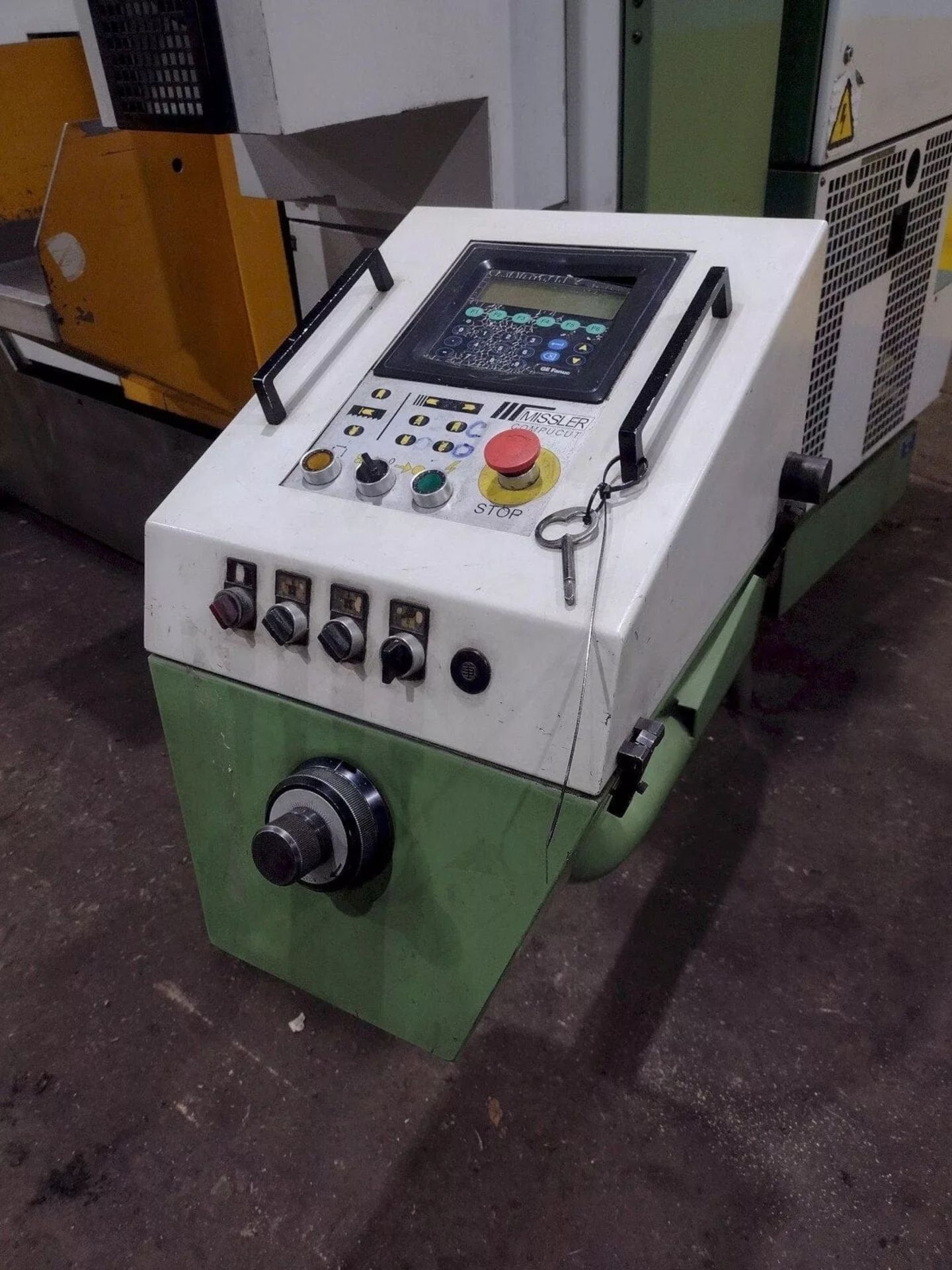2000 Missler DEB 340 CE, Automatic Horizontal Bandsaw, Cutting Capacity 13.4" X 13.4" (340 X 340mm), - Image 9 of 24