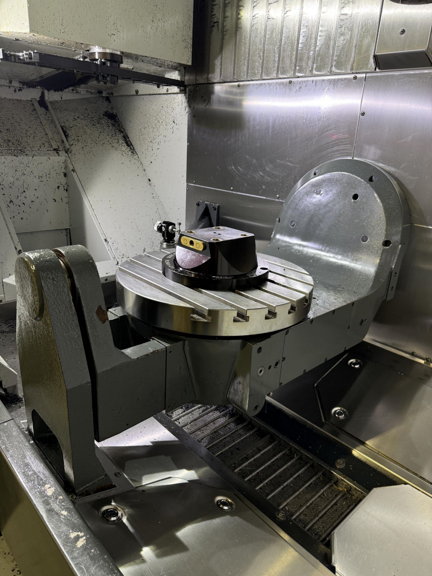 2019 Haas UMC 750SS, 5-Axis Vertical Machining Center, Haas Control, USB, Remote Jog, P-Cool, - Image 30 of 33