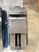 Kurt Vise D675, S/N 113340