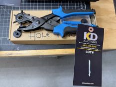 Skilled Crafter Hole Punch
