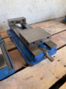 Kurt D688 6" Machine Vise