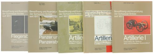 Konvolut von 5 Bänden Bewaffnung und Ausrüstung der Schweizer Armee
