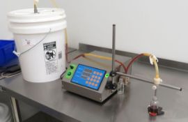 small bottle filler model gzl-80 with digital controller