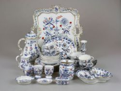 Art, Antiques & Militaria