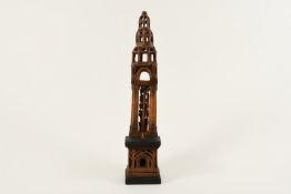 Figurenturm / Baldachinnische mit Mikroarchitektur – Holz geschnitzt (16. Jahrhundert)