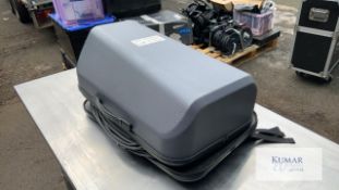 Starlink Internet Dish with Router, Cables, Stand & Carry Case - L - 17d