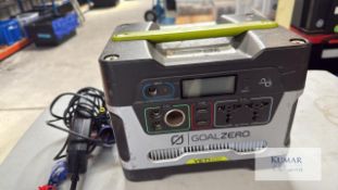 Goal Zero Yeti 400 12V 33Ah Portable Power Station, with Charging Cable L - 12