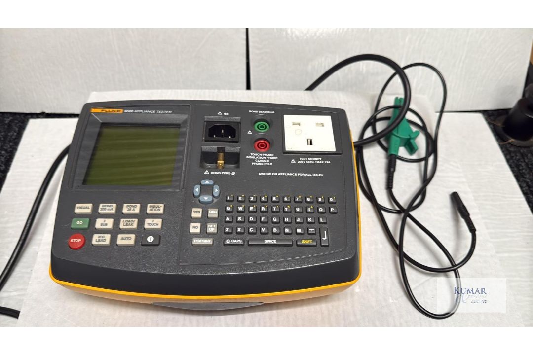 Fluke 6500 Appliance Tester/ PAT Tester with Fluke USB Multi Card Reader/Writer & Original Fluke ... - Image 1 of 15