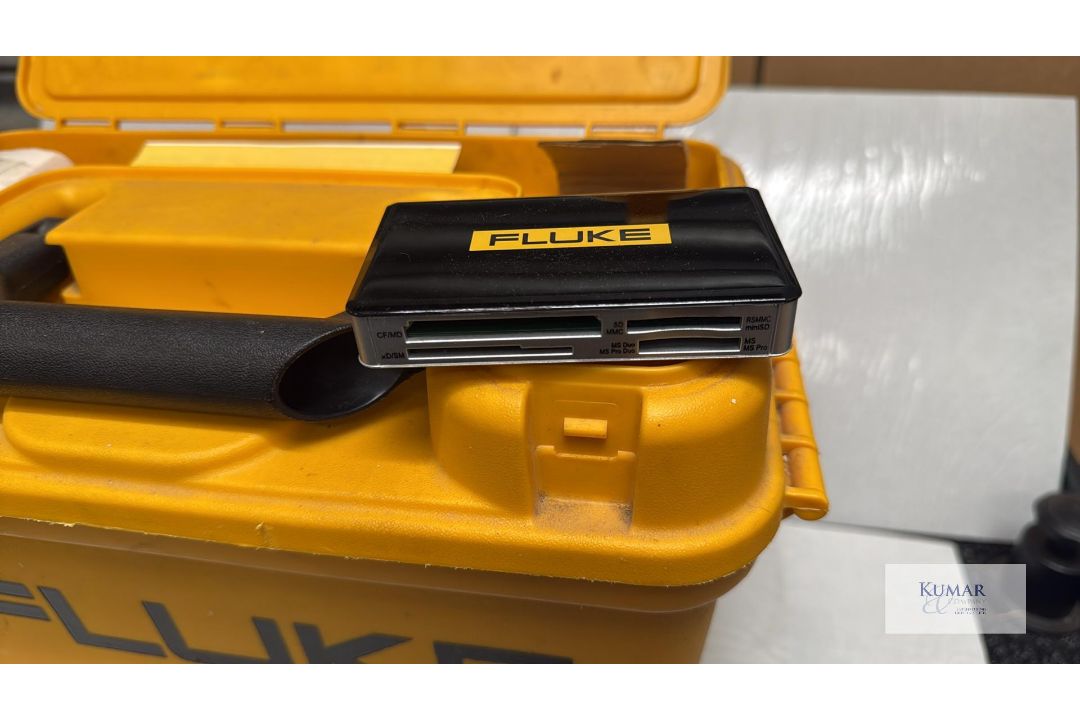 Fluke 6500 Appliance Tester/ PAT Tester with Fluke USB Multi Card Reader/Writer & Original Fluke ... - Image 5 of 15