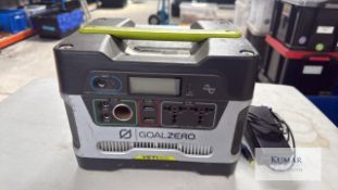 Goal Zero Yeti 400 12V 33Ah Portable Power Station, with Charging Cable L - 10