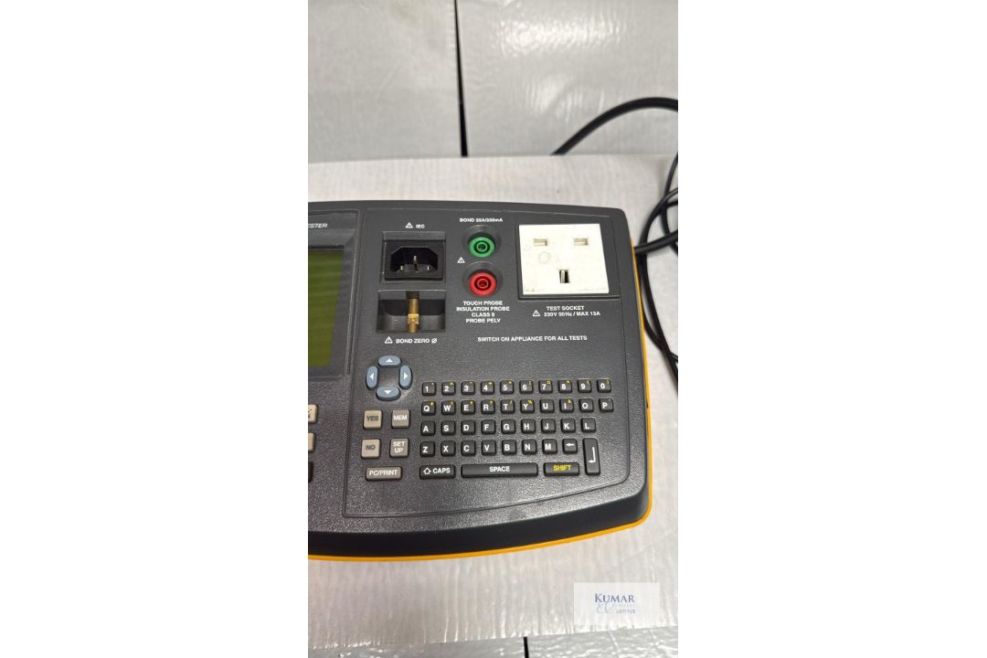 Fluke 6500 Appliance Tester/ PAT Tester with Fluke USB Multi Card Reader/Writer & Original Fluke ... - Image 7 of 15