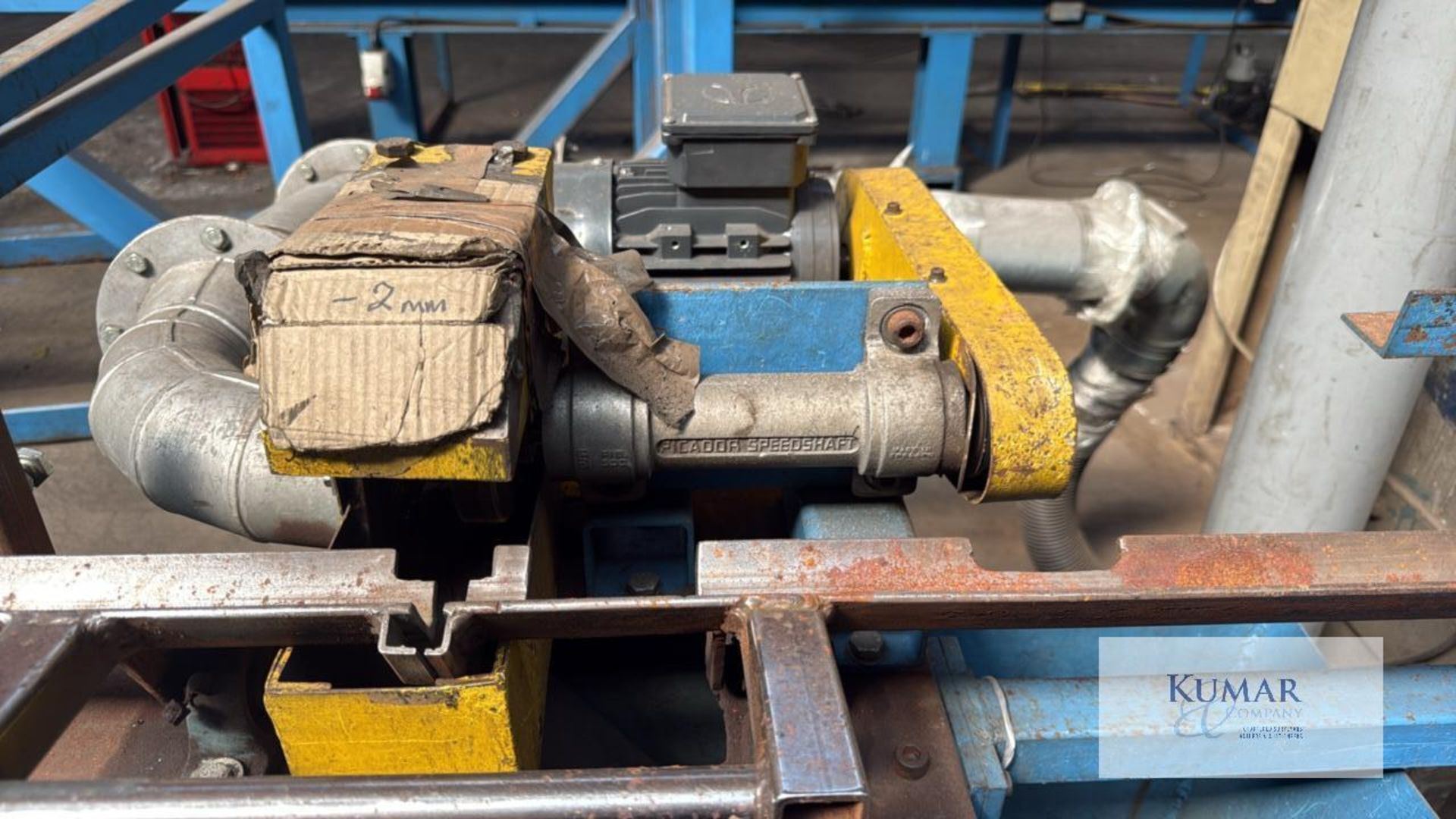 Chop off Saw including Dust Extraction Unit with Off Load Table Overall length 5 Metre's - Image 3 of 14
