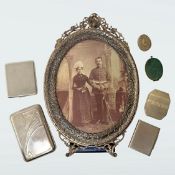 Konvolut Bilderrahmen, Etuis und Dosen