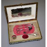 Nähkästchen, sog. Reise-Necessaire, 19. Jh., wohl Frankreich