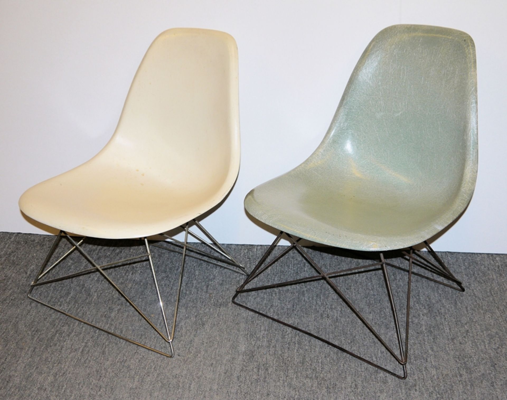 Charles und Ray Eames, zwei Side Chair LSR, Vitra-Edition