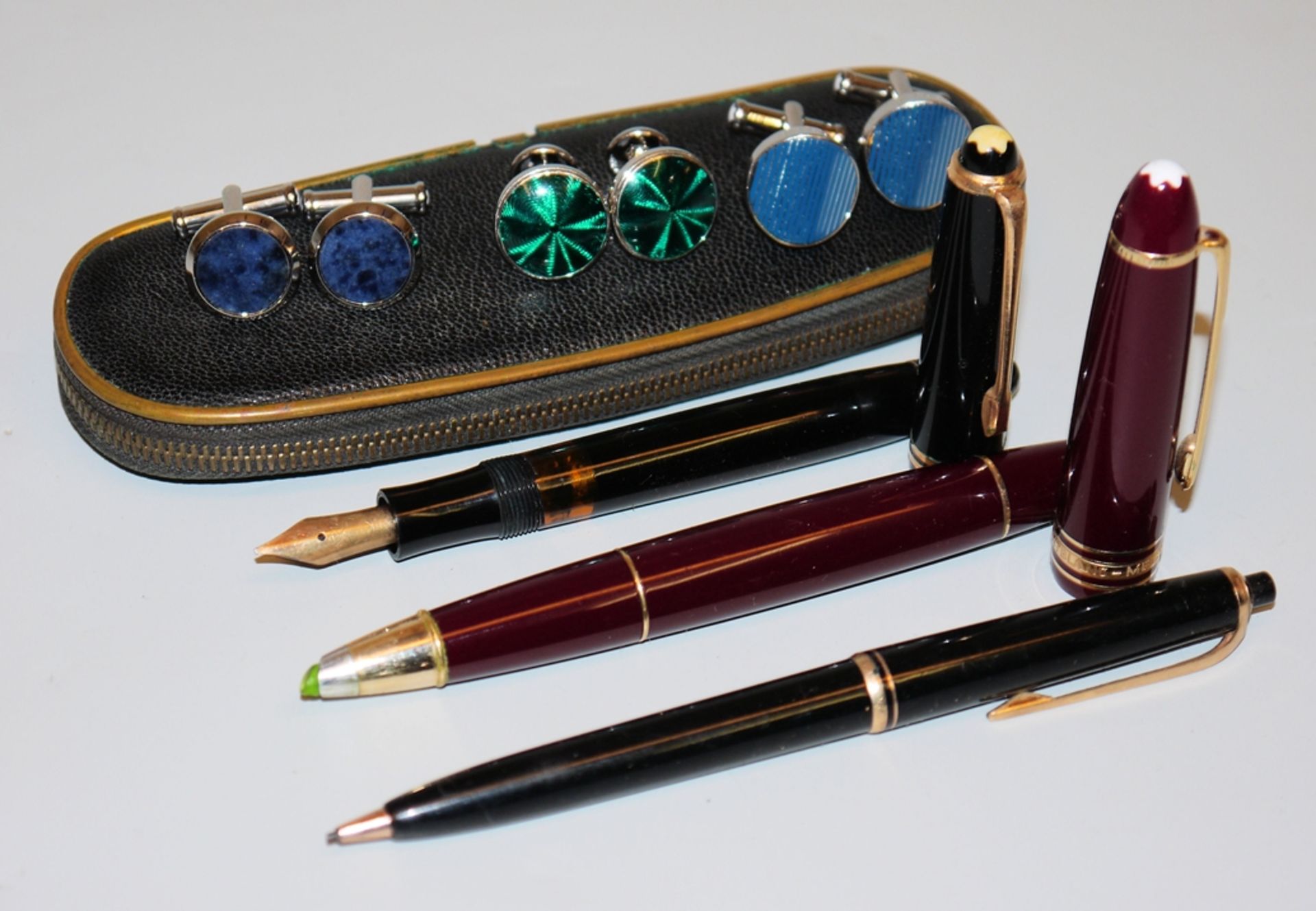 Ausgefallenes Montblanc-Konvolut aus Schreibgeräten und Manschettenknöpfen