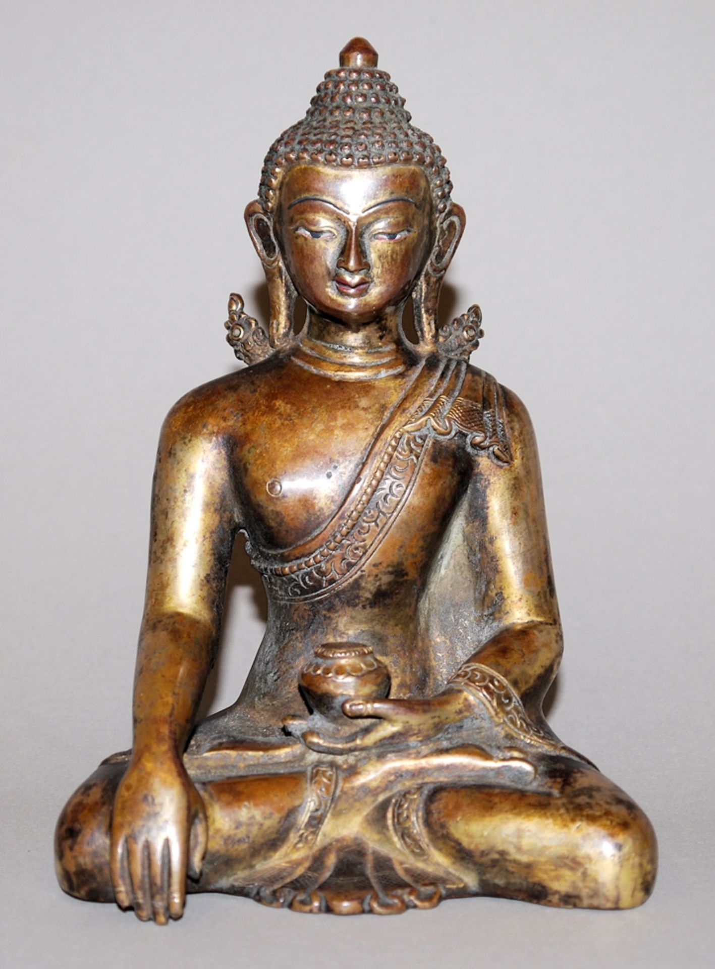 Tibetische Bronze des Dhyani-Buddha Akshobhya, 19./20. Jh.