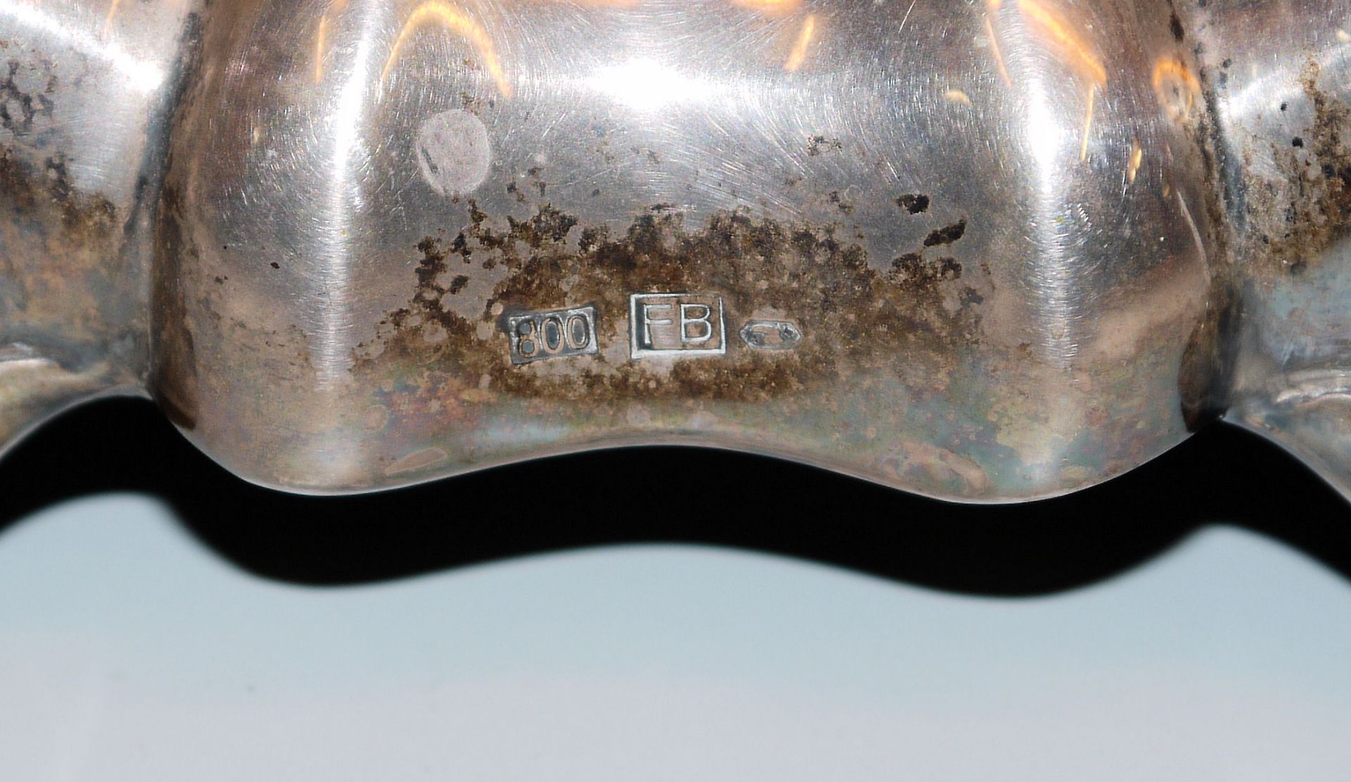 Silberner Barockform-Leuchter von Franz Bibus um 1930/40 und Zierteller von Nymphenburg - Bild 2 aus 2