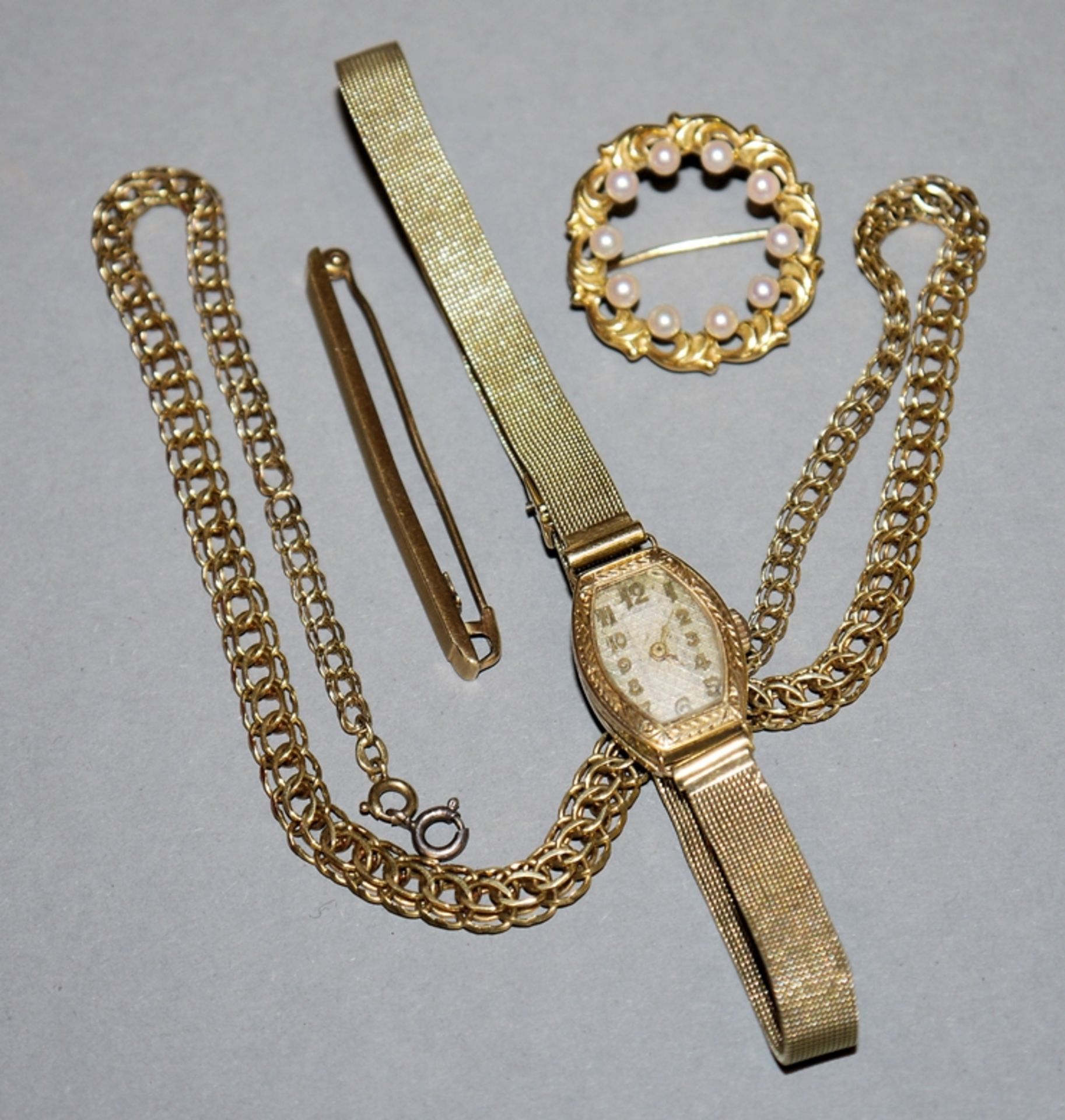 Slg. Goldschmuck und Damenarmbanduhr, Gold