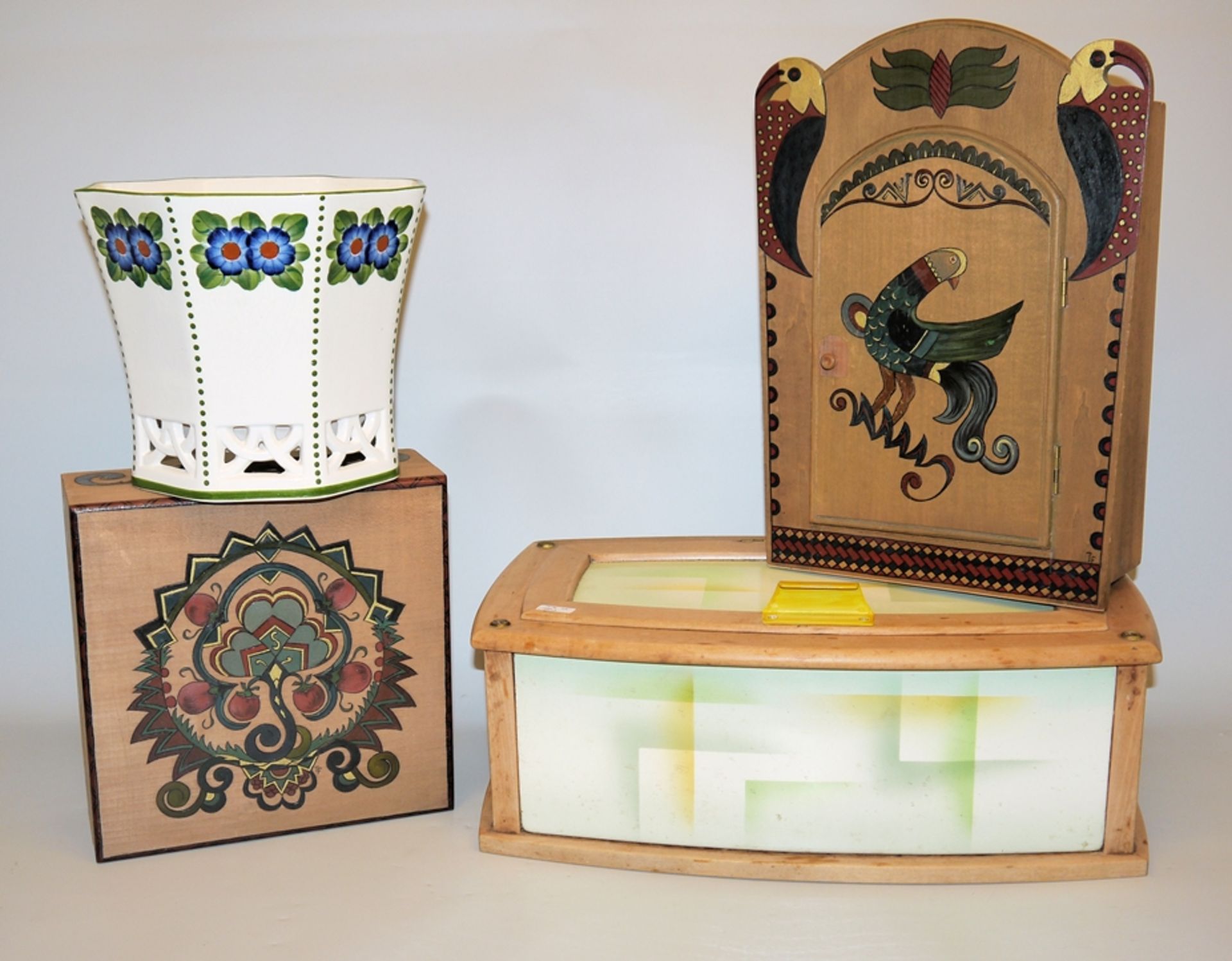 Zwei Wächtersbacher Keramiken und zwei Holzkästchen des Art Deco