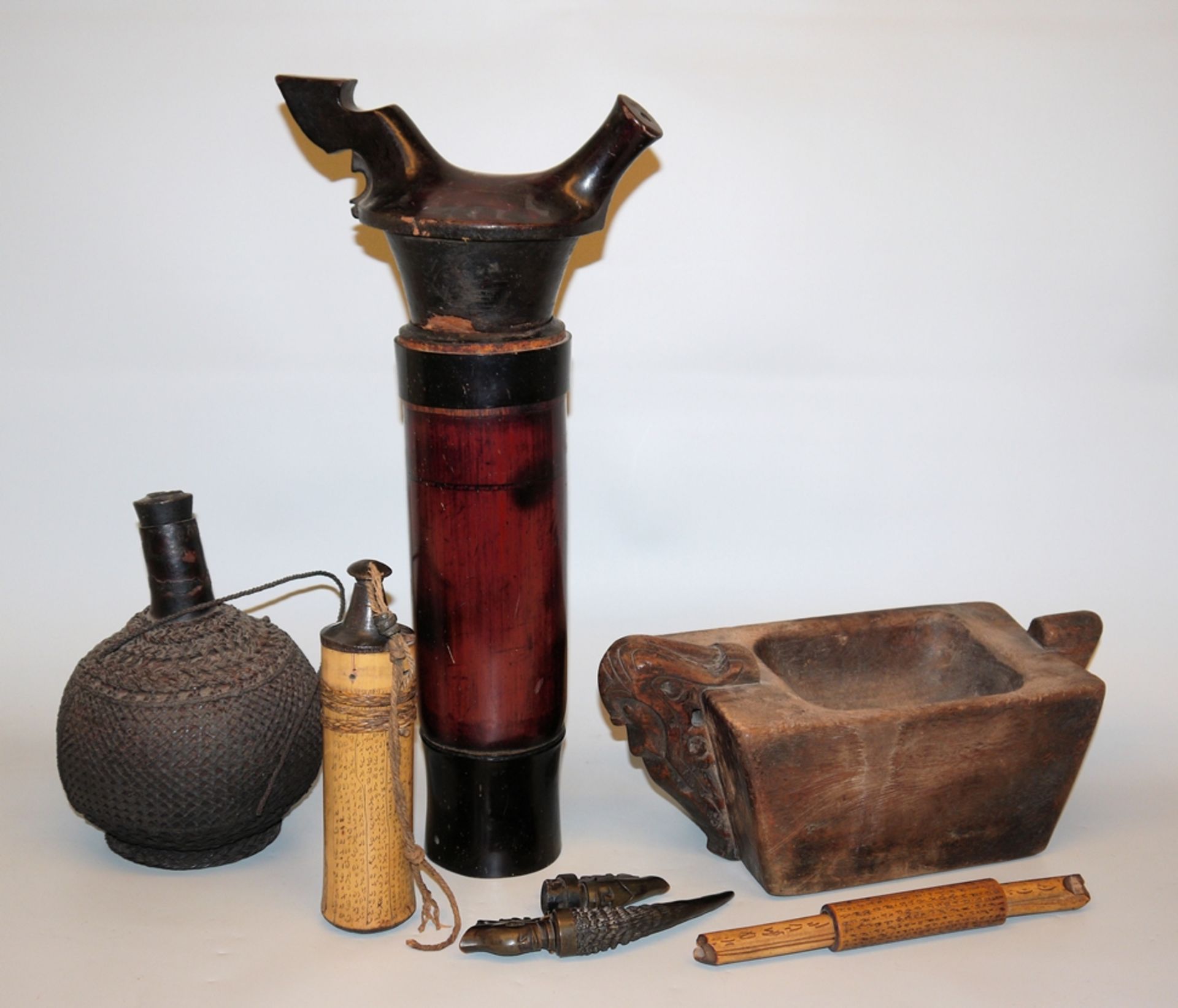 Sammlung authentische Artefakte und Waffen der Toba Batak, Sumatra 19. & 20. Jh., erworben Mitte 20 - Bild 2 aus 6
