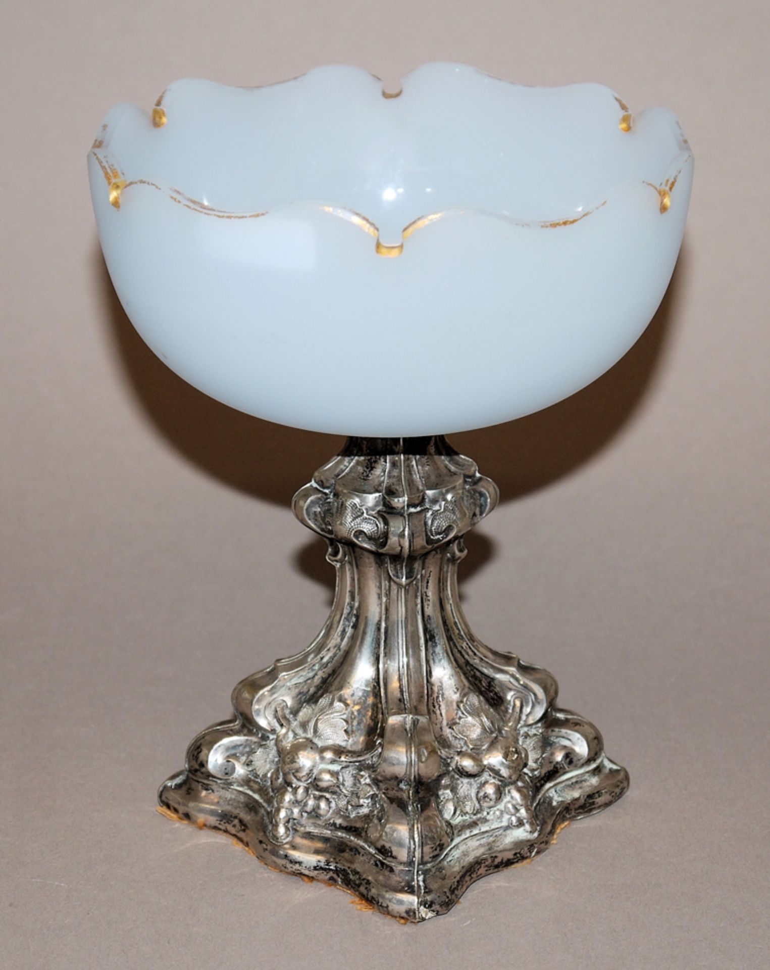 Feine Fußschale des Biedermeier mit Silberfuß um 1840/50